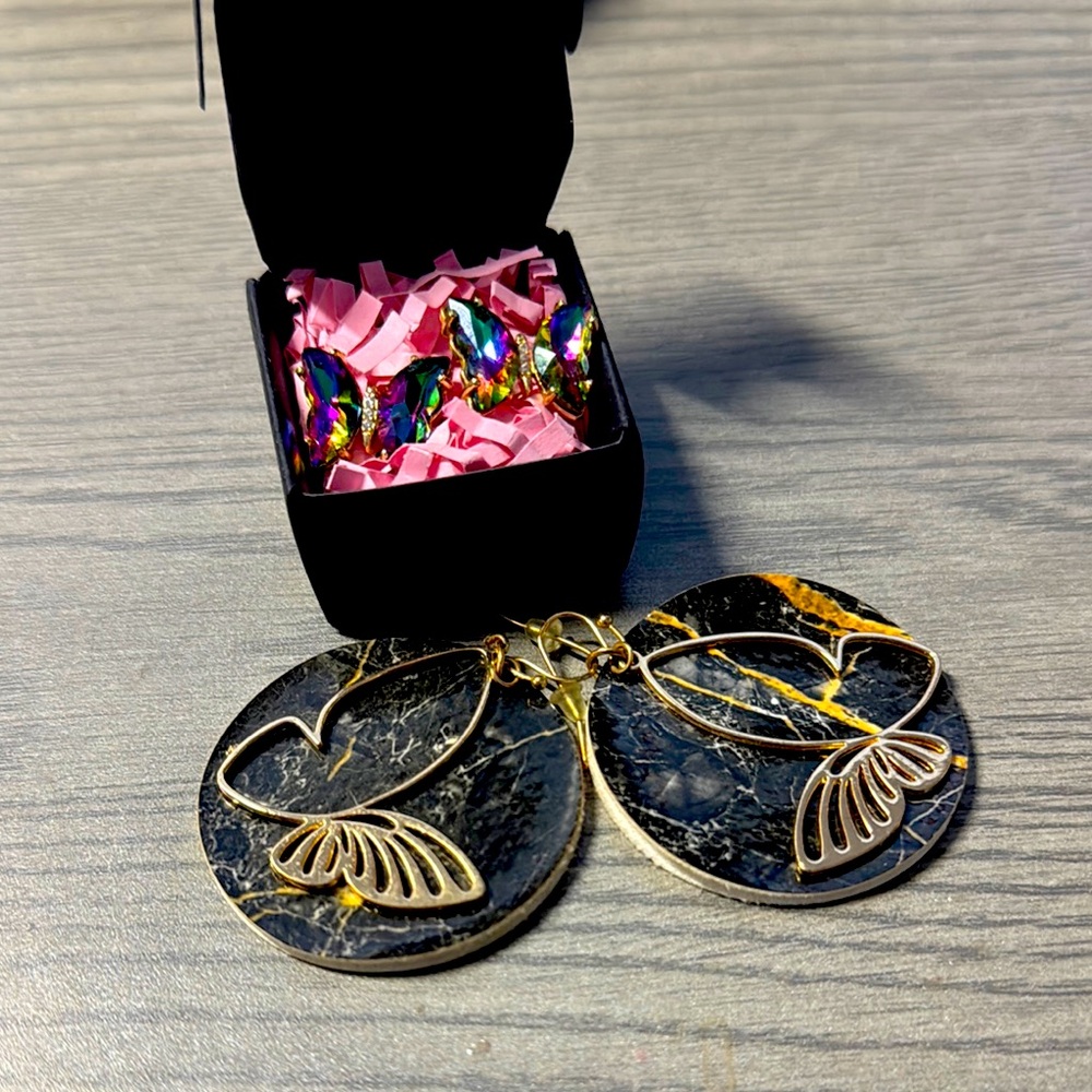 Chic Black and Gold Butterfly Leaf Earrings Set